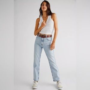 Free People Women's Pacifica Straight Leg Jeans NWT SZ 32